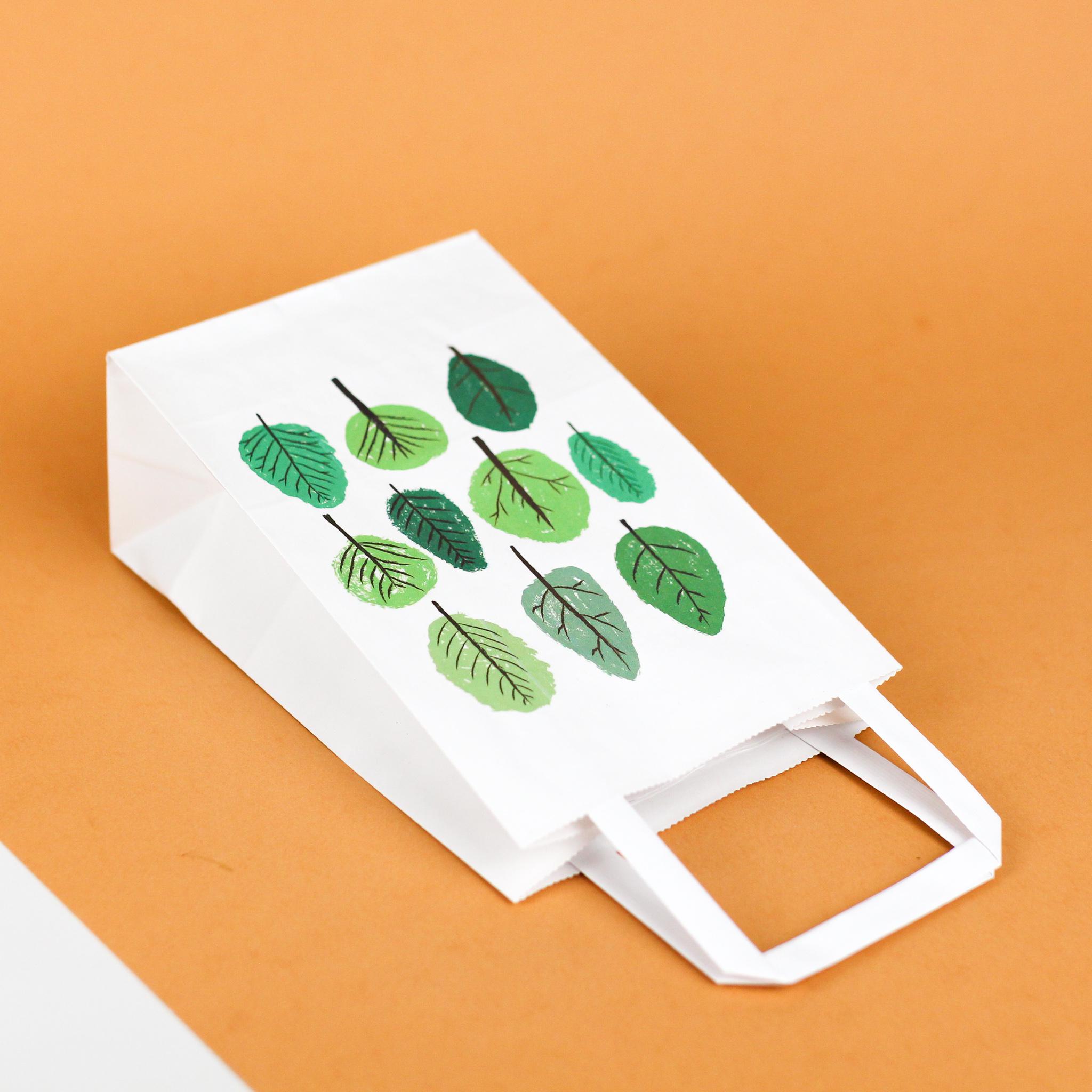 Пакет подарунковий Листочки 150х90х240 мм 20 шт. - фото 3 Пакет подарунковий Листочки 150х90х240 мм 20 шт. - фото 3