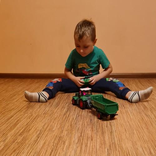 Игрушечная техника Kruzzel Трактор на дистанционном управлении с прицепом и функцией опрокидывания (22952821) - фото 10 Игрушечная техника Kruzzel Трактор на дистанционном управлении с прицепом и функцией опрокидывания (22952821) - фото 10