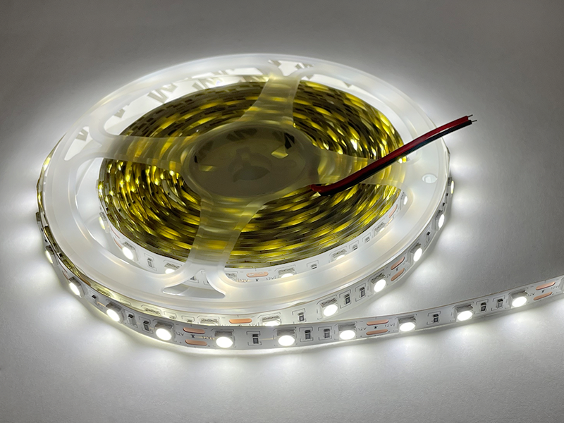 Світлодіодна стрічка MTK 5050 60 LED 10 мм 12 В IP20 Білий (7554)