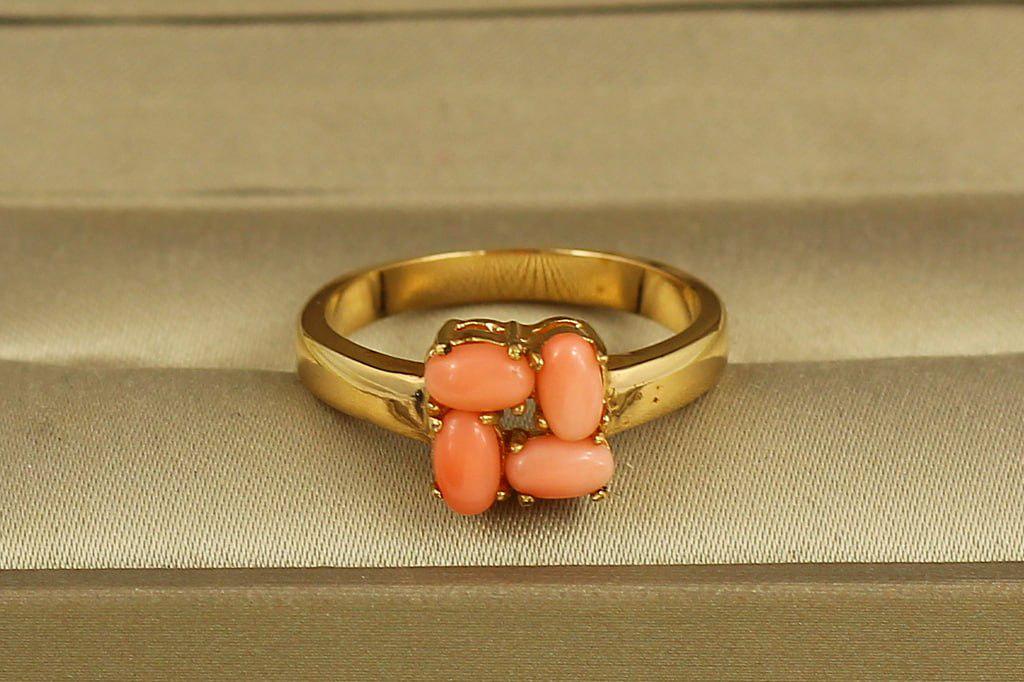 Кольцо Квадрат коралл р. 18 Золотистый (28957167)