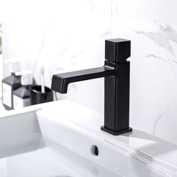 Смеситель дизайнерский для умывальника из латуни для раковины однорычажный Черный - фото 3