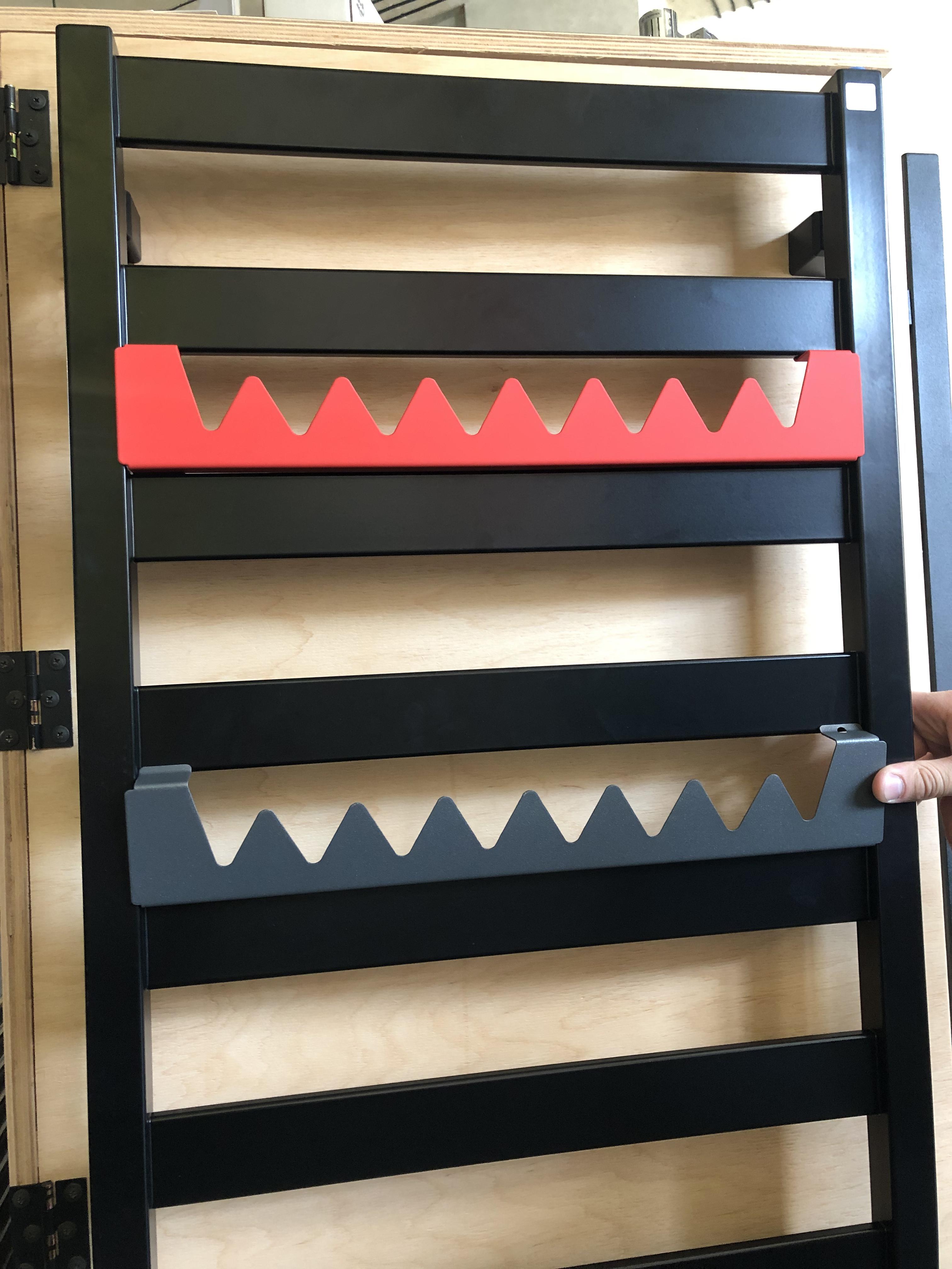 Вешалка Terma Shark 400 мм Soft 9016 (604) - фото 2 Вешалка Terma Shark 400 мм Soft 9016 (604) - фото 2