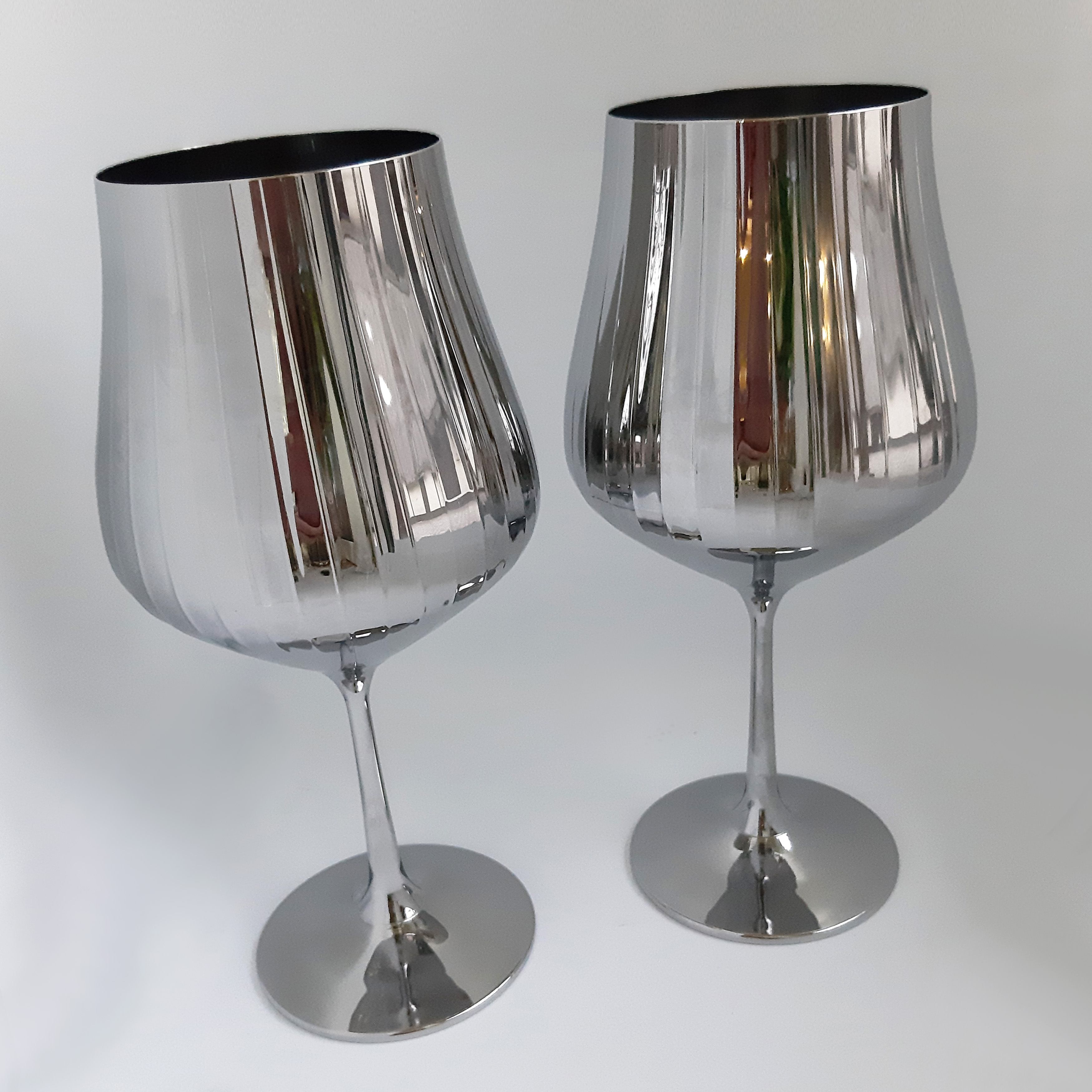 Набор бокалов для вина Bohemia Tulipa optic 600 мл 6 шт. Хром - фото 2 Набор бокалов для вина Bohemia Tulipa optic 600 мл 6 шт. Хром - фото 2