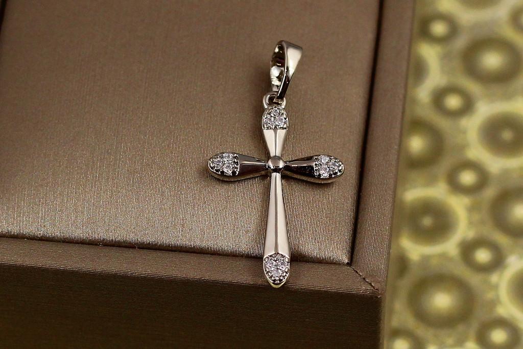 Крестик Xuping Jewelry с закругленными краями с фианитами 2,4 см Серебряный (2629124974) - фото 2 Крестик Xuping Jewelry с закругленными краями с фианитами 2,4 см Серебряный (2629124974) - фото 2