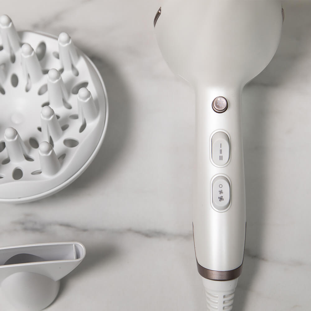 Фен CECOTEC Bamba IoniCare 5300 Maxi Aura - фото 3 Фен CECOTEC Bamba IoniCare 5300 Maxi Aura - фото 3