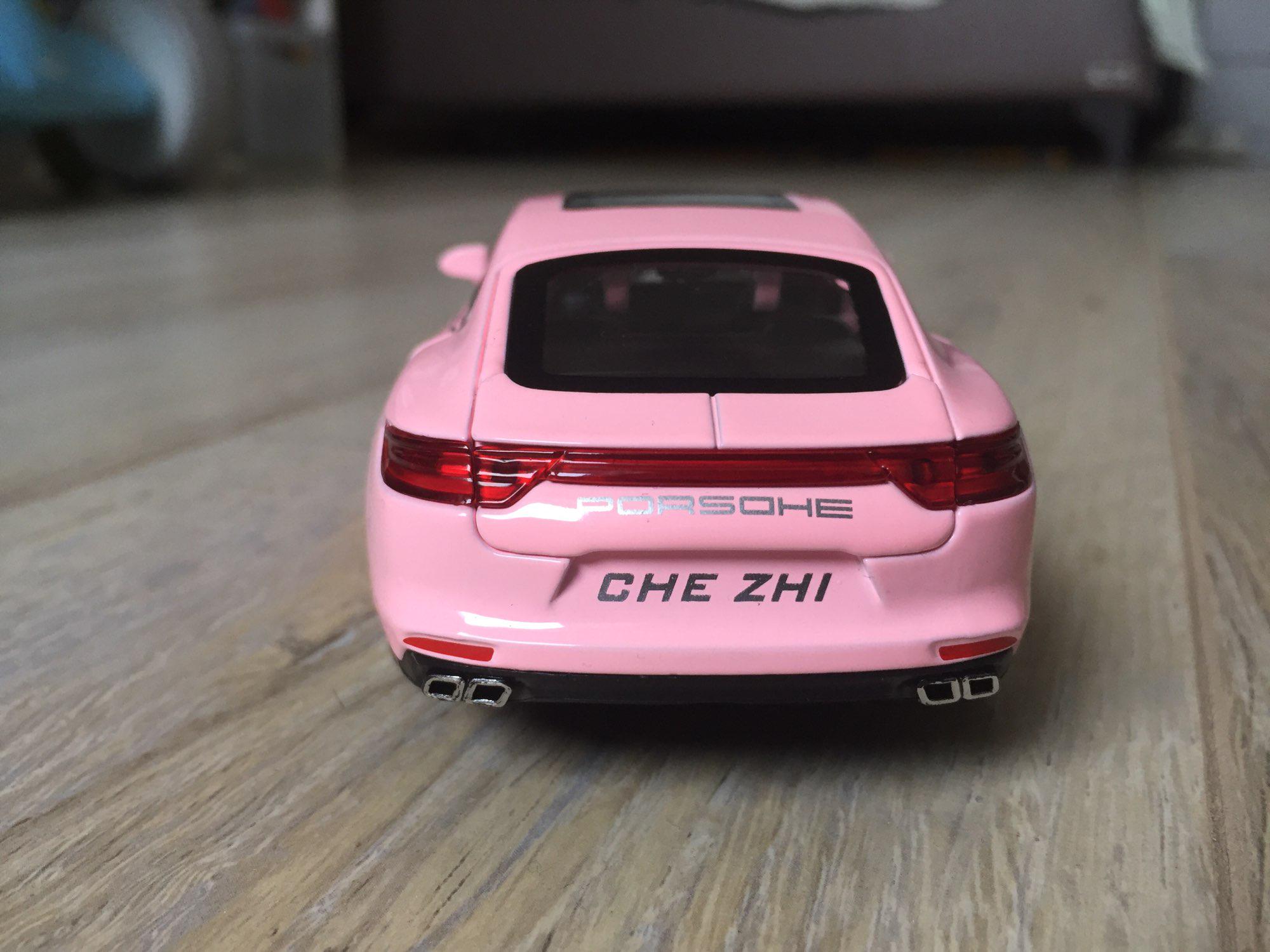 Игрушечная машинка Porsche Panamera 1:32 Розовый (VA-1355623167) - фото 9