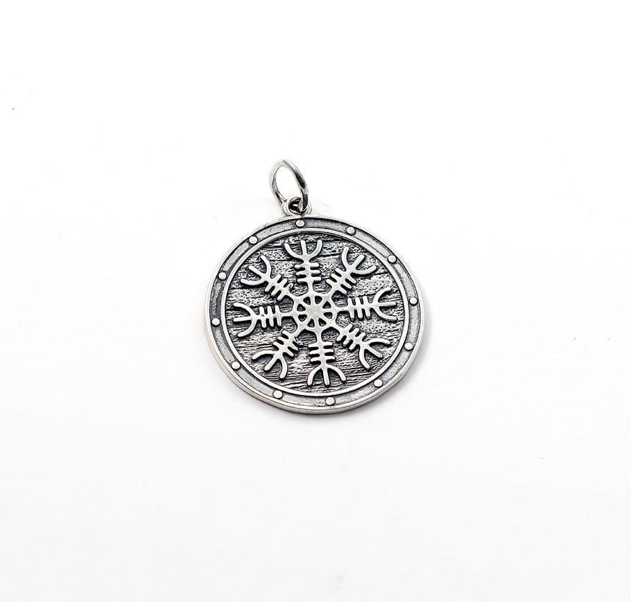 Кулон оберег Maxi Silver 7034 Шлем ужаса (87034)