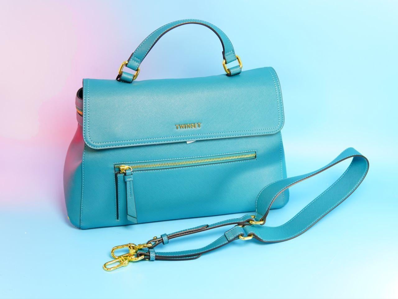 Сумка Twinset Milano из натуральной кожи с золотой фурнитурой и съемным плечевым ремнем Бирюзовый (7770012) Сумка Twinset Milano из натуральной кожи с золотой фурнитурой и съемным плечевым ремнем Бирюзовый (7770012)