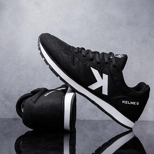 Кросівки чоловічі Kelme Street р. 41 Чорний/Білий - фото 2 Кросівки чоловічі Kelme Street р. 41 Чорний/Білий - фото 2