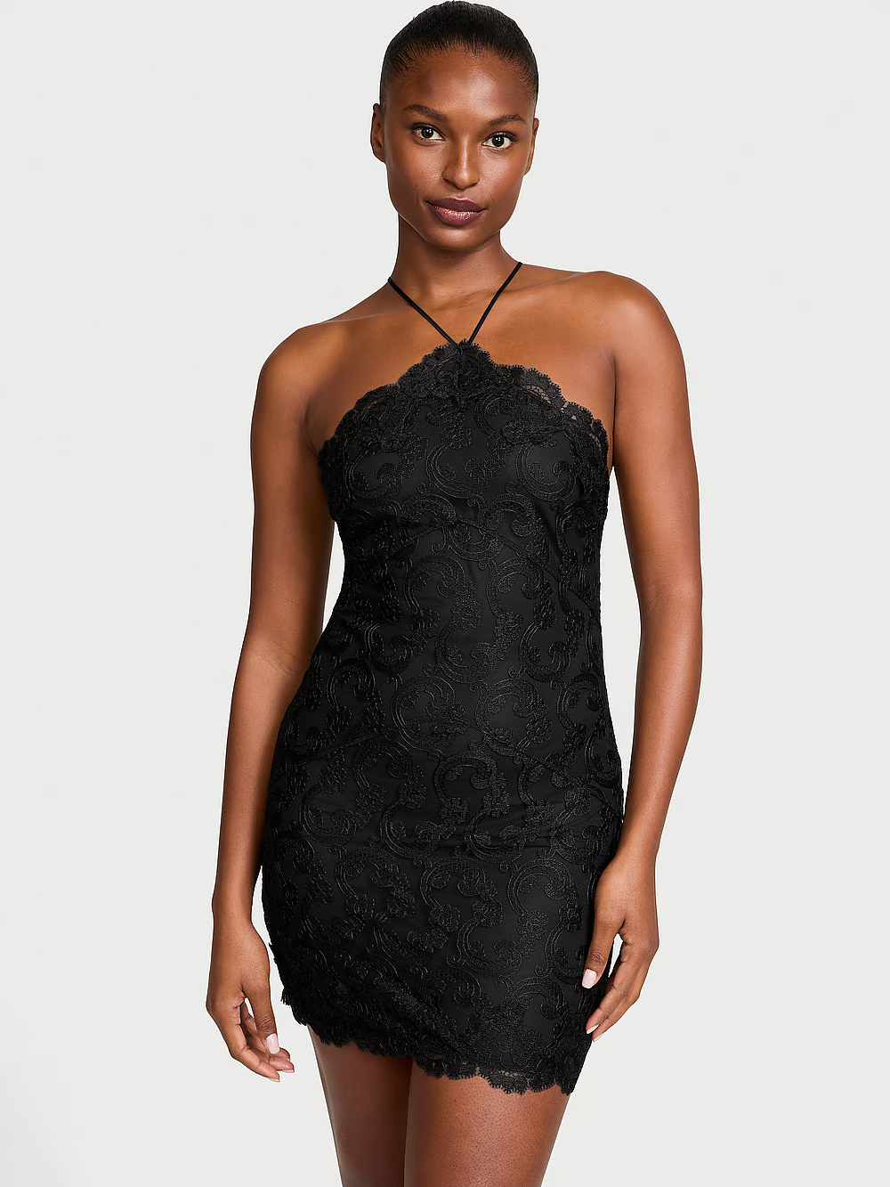 Сукня для сну жіноча Victoria's Secret Boho Floral Embroidery Halter Slip сатин M Чорний (26057568)