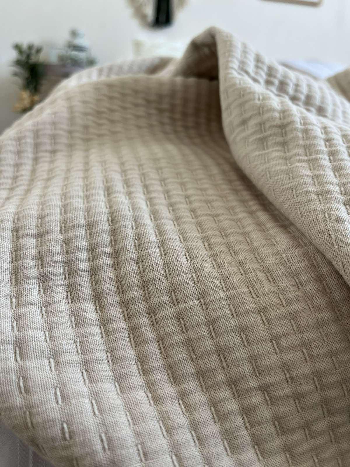 Покрывало стеганое ZEINTEX OSLO хлопковое 200х230 см Бежевый (20941102) - фото 2 Покрывало стеганое ZEINTEX OSLO хлопковое 200х230 см Бежевый (20941102) - фото 2