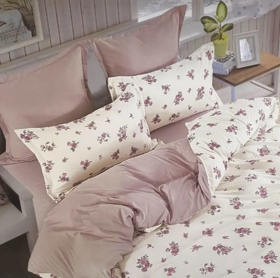 Комплект постельного белья сатин Laura-Grand 17 евро с 4 наволочками Розовый с узорами (2914419469)