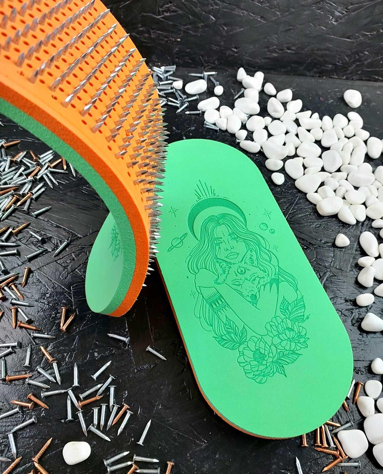 Доски Садху гибкие с гравировкой Девушка с волком с чехлом (27444248)