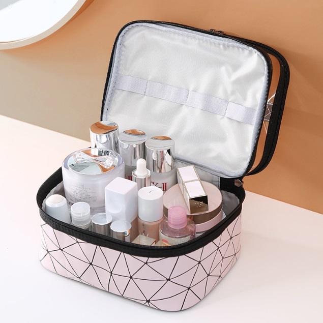 Косметичка жіноча 14448 23х16х17 см Рожевий (4817946) - фото 4 Косметичка жіноча 14448 23х16х17 см Рожевий (4817946) - фото 4
