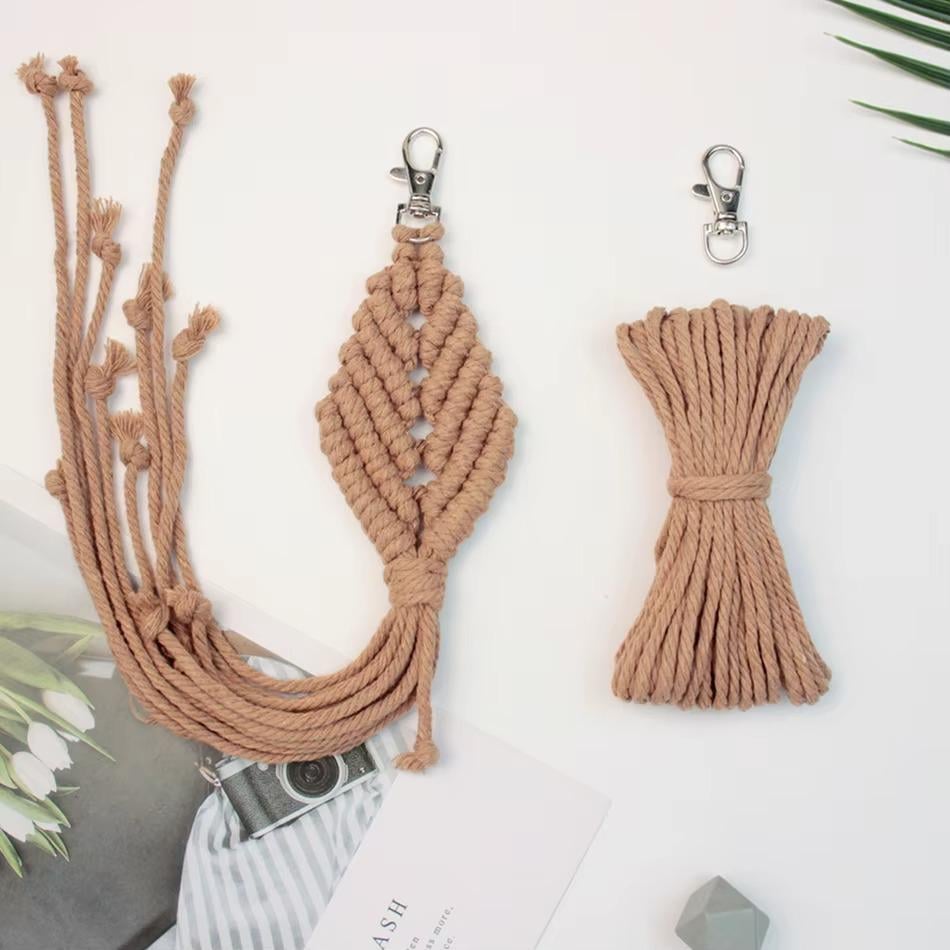 Набор макраме для рукоделия и ручного вязания брелока Ромб для ключей сумки и аксессуаров Персиковый Набор макраме для рукоделия и ручного вязания брелока Ромб для ключей сумки и аксессуаров Персиковый