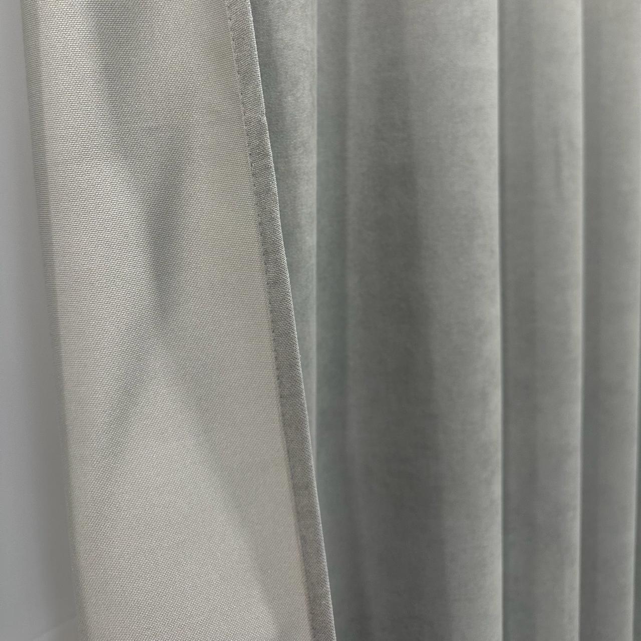 Комплект штор микровелюр 2 шт. 1,5х2,7 м готовые на шторной тесьме 6 см Светло-серый (petek-V163) - фото 6 Комплект штор микровелюр 2 шт. 1,5х2,7 м готовые на шторной тесьме 6 см Светло-серый (petek-V163) - фото 6
