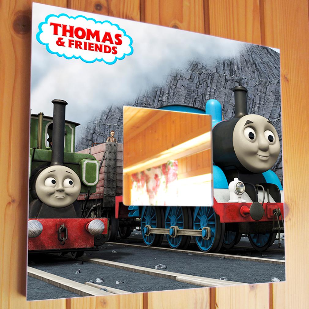 Зеркало декоративное "Томас и друзья" 260х260 мм (M03392) Зеркало декоративное "Томас и друзья" 260х260 мм (M03392)