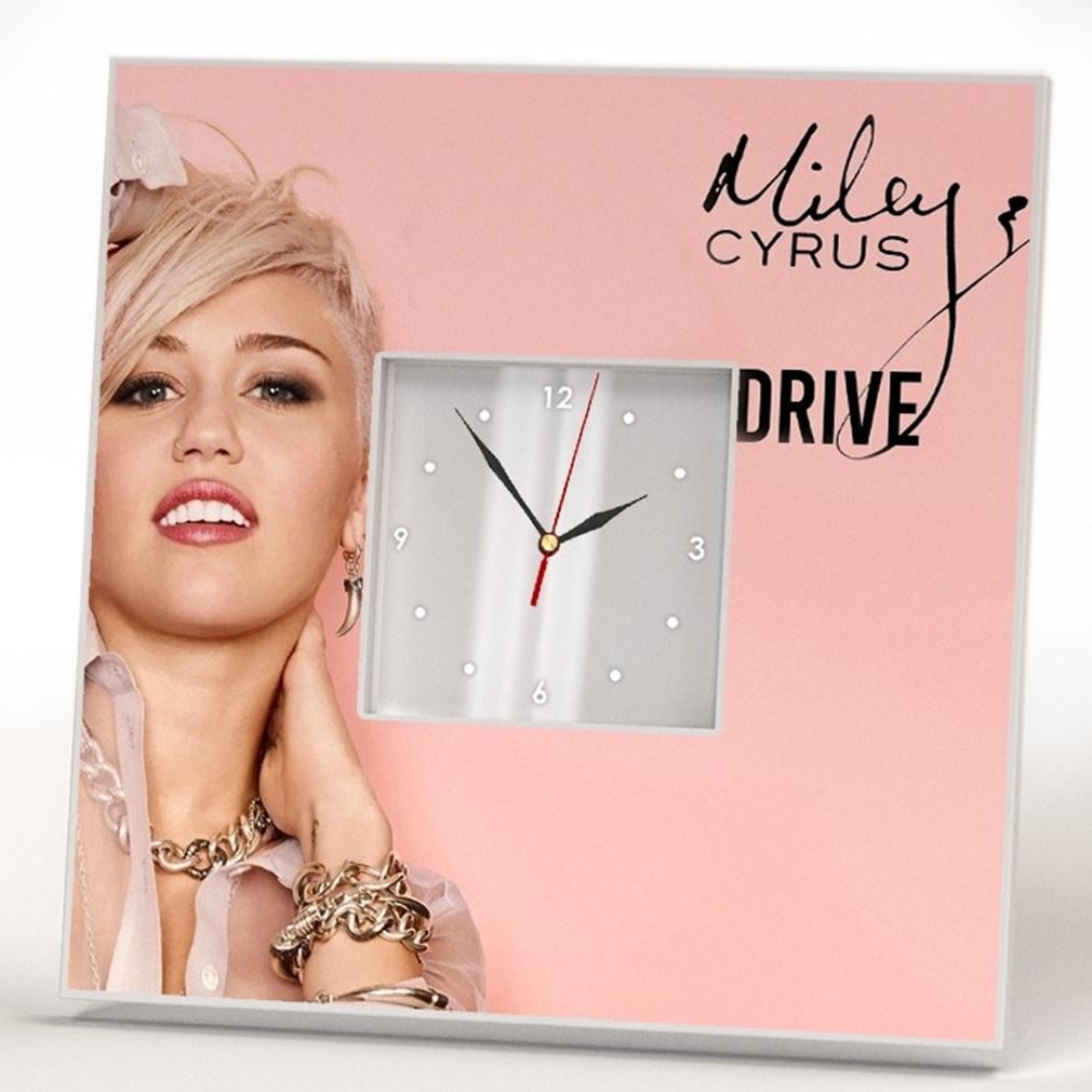 Часы с фото Miley Cyrus 260x260 мм (C00794)