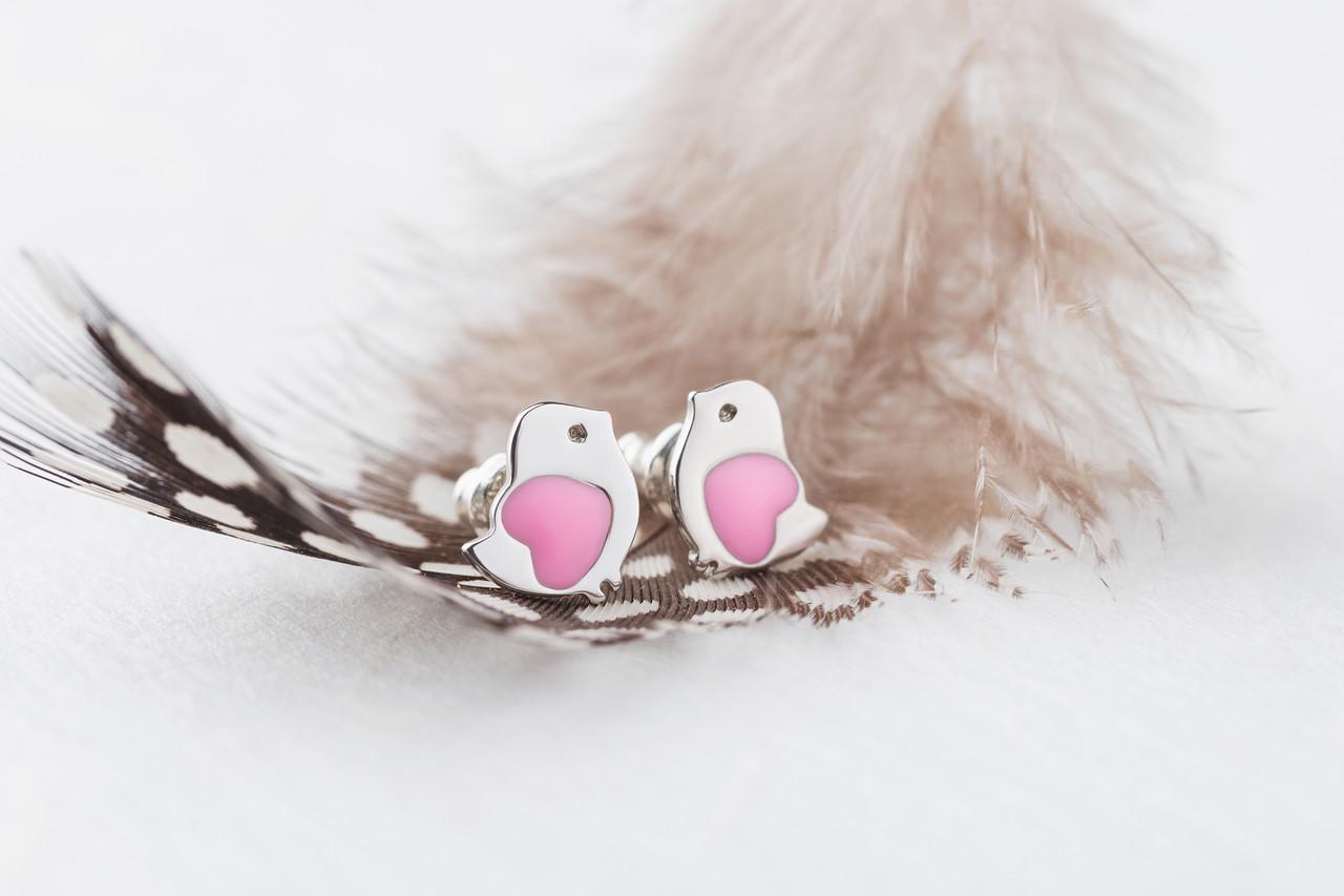 Сережки срібні дитячі Пташка з емаллю в сердечку