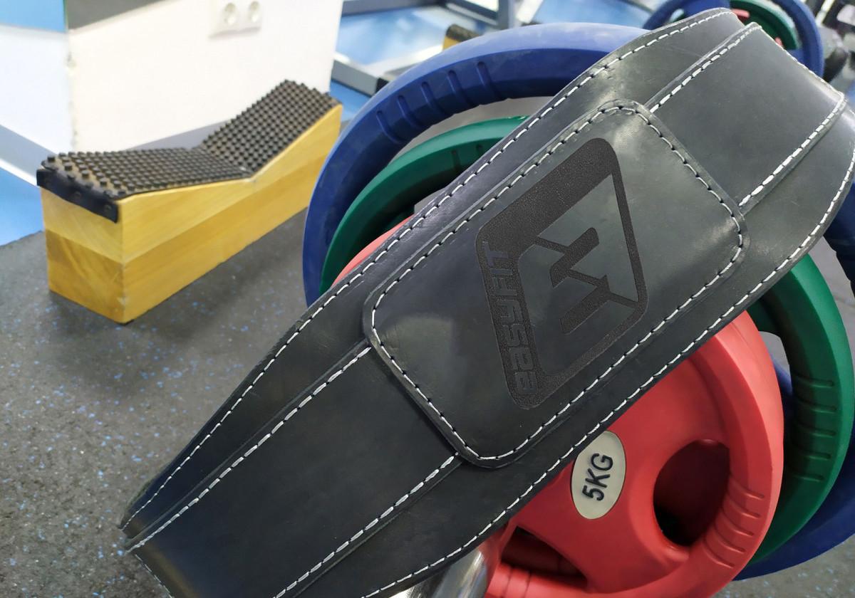 Пояс атлетический EasyFit Training Belt XS Черный (EF-TAB-BK-XS) - фото 4 Пояс атлетический EasyFit Training Belt XS Черный (EF-TAB-BK-XS) - фото 4