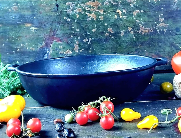 Сковорода Maysternya чугунная 34х7 см 1,7 л (22720420) - фото 3 Сковорода Maysternya чугунная 34х7 см 1,7 л (22720420) - фото 3