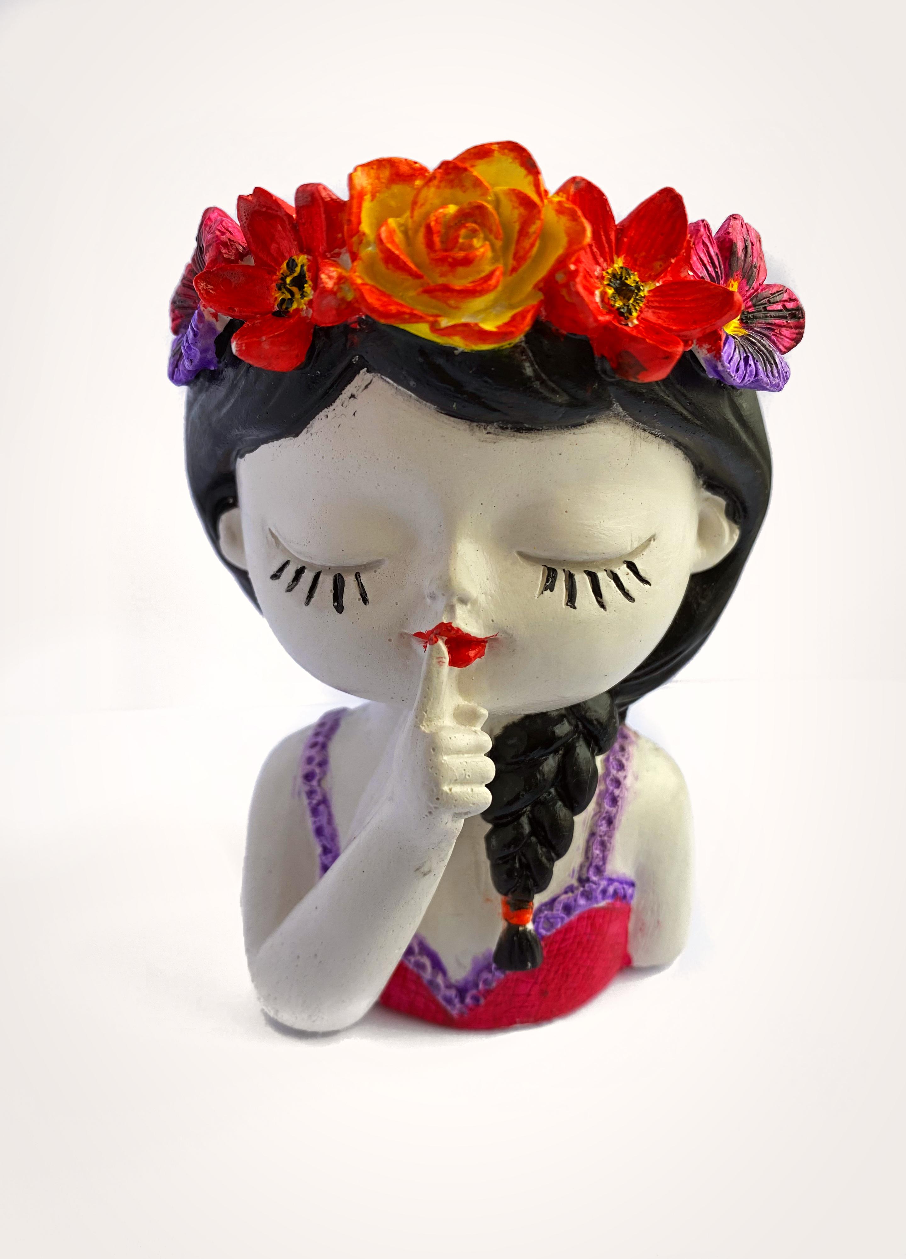 Свеча соевая в кашпо серия Украиночки Оленка (4008)