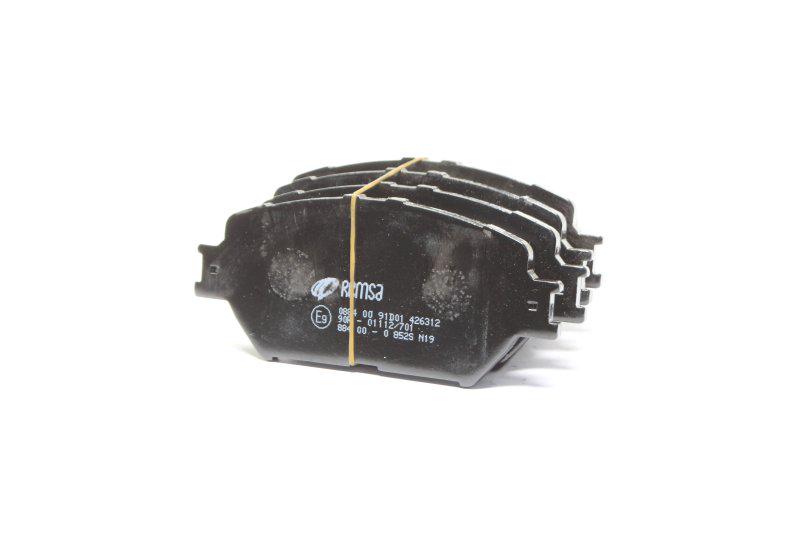 Тормозные колодки дисковые REMSA для Toyota Camry передние (0884.00)