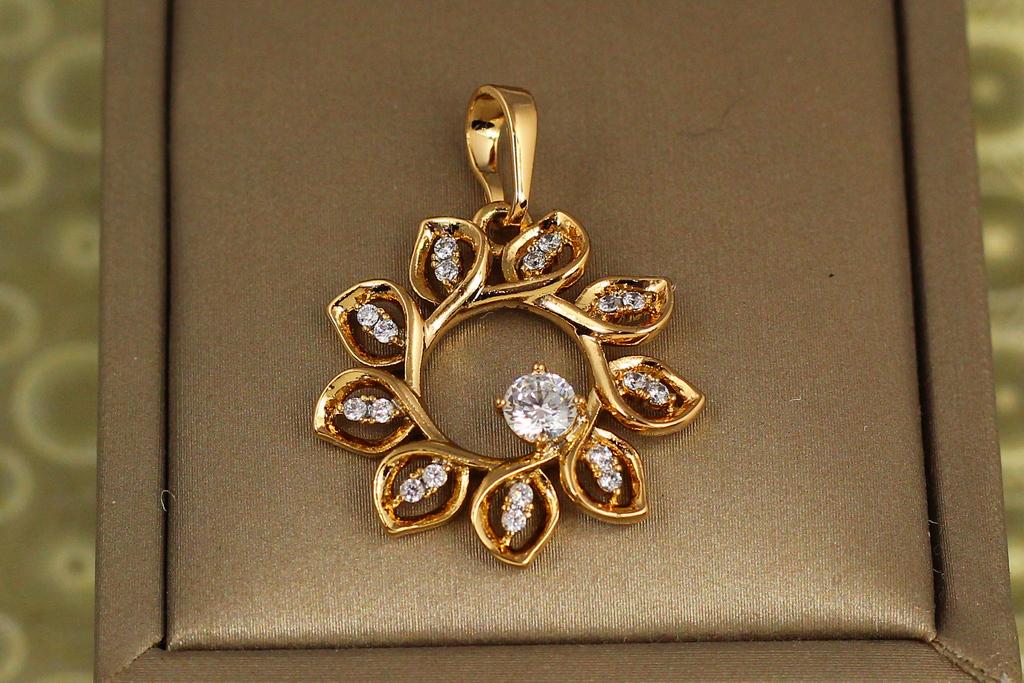 Кулон Xuping Jewelry Весняне сонце 2,2 см Золотистий (31323182)