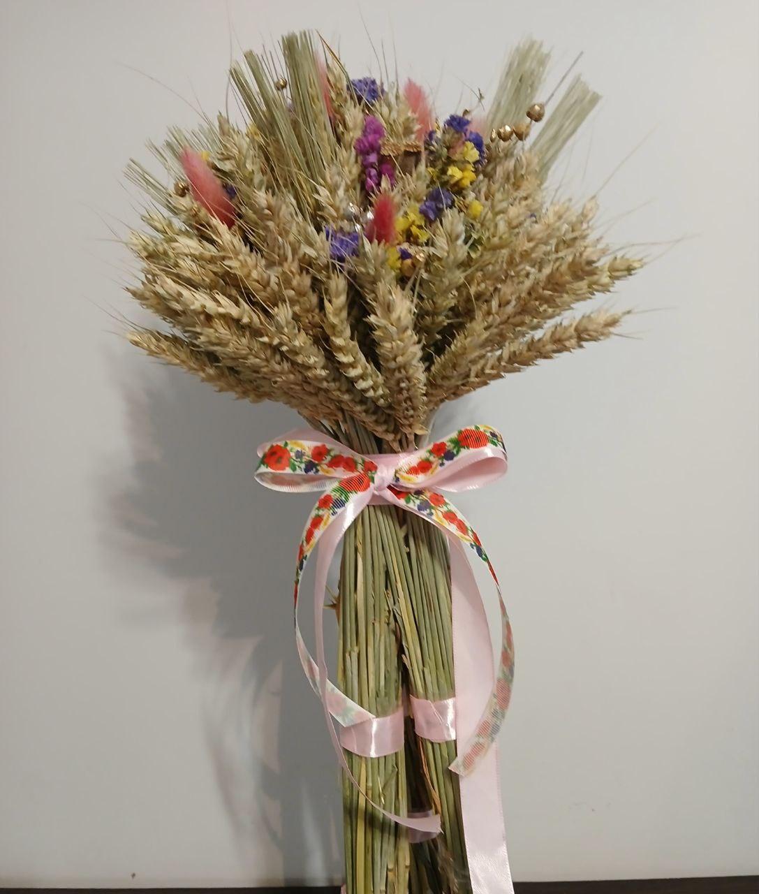Дидух рождественский из колосья пшеницы/льна и овса на трех ножках 50-55 см с лентой вышиванкой Розовый (2822847172) - фото 5 Дидух рождественский из колосья пшеницы/льна и овса на трех ножках 50-55 см с лентой вышиванкой Розовый (2822847172) - фото 5