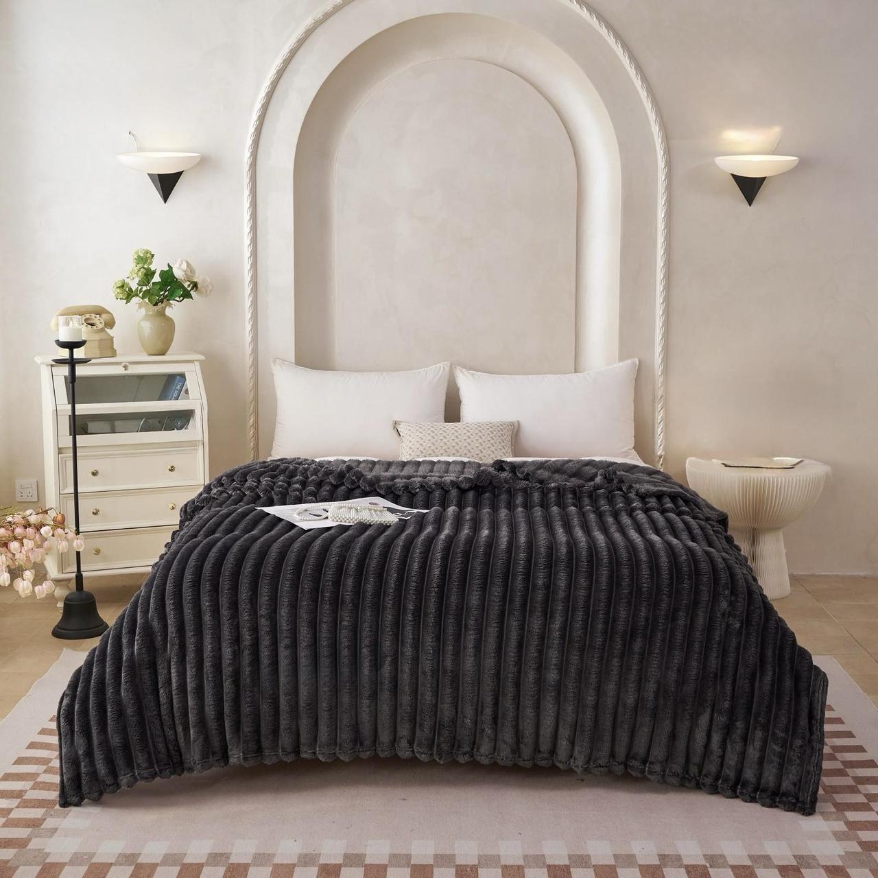 Плед-покрывало Koloco Шарпей Королевский 180x200 см Темно-серый (16-403-4)