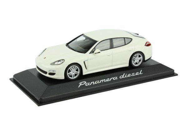Модель автомобиля 1:43 Porsche Panamera Diesel White (WAP0200090C)
