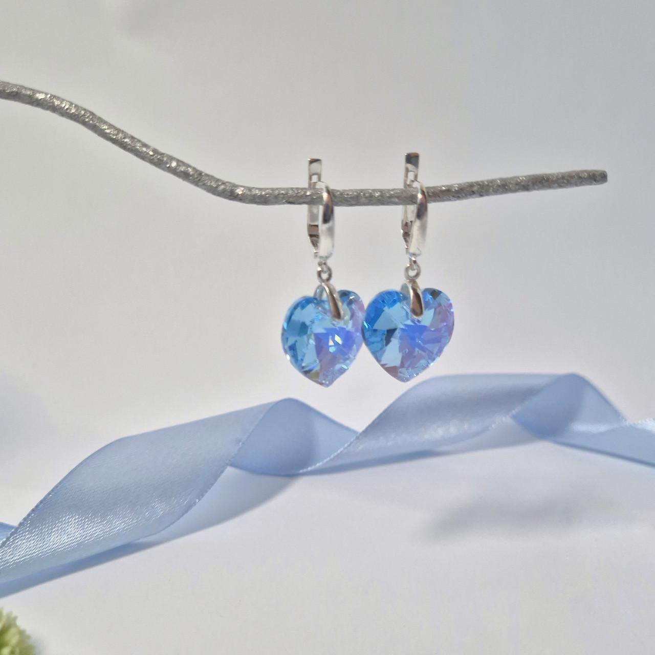 Сережки з підвіскою серце камінь сваровськи срібло 925 проби 7,80 г (56228-18) - фото 2 Сережки з підвіскою серце камінь сваровськи срібло 925 проби 7,80 г (56228-18) - фото 2