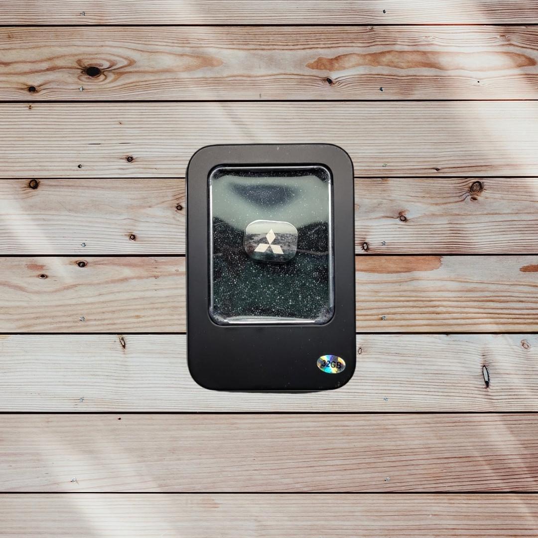 Флеш-пам'ять USB з логотипом авто Mitsubishi 32 ГБ (1819847258)