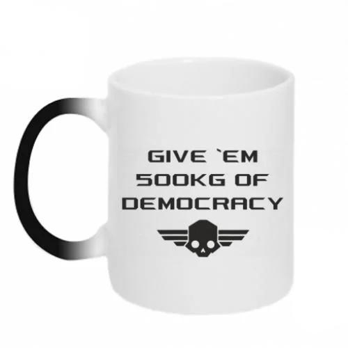 Чашка керамическая хамелеон Give them 500kg of democracy 320 мл Черно-белый (17437471-17-200676)