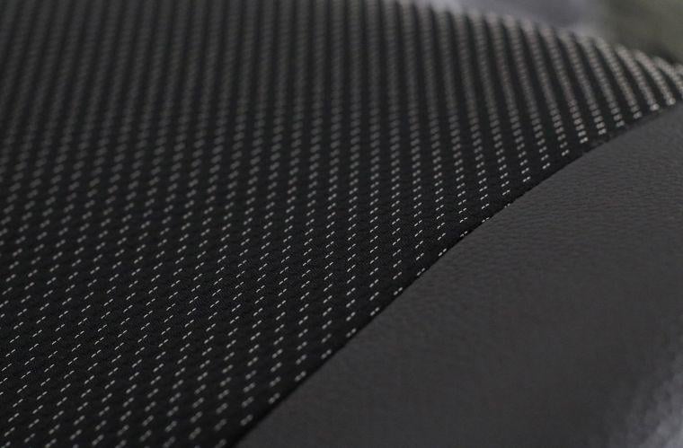 Универсальные авточехлы Pok-ter Unico Royal Suzuki Swift 2002-2009 с черной вставкой - фото 2