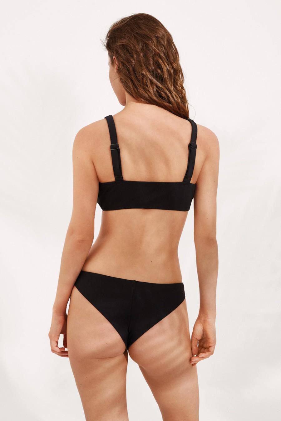 Купальник з ущільненою чашкою/плавки бразиліана Ysabel Mora 46B/L Чорний (Negro/76938) - фото 3 Купальник з ущільненою чашкою/плавки бразиліана Ysabel Mora 46B/L Чорний (Negro/76938) - фото 3