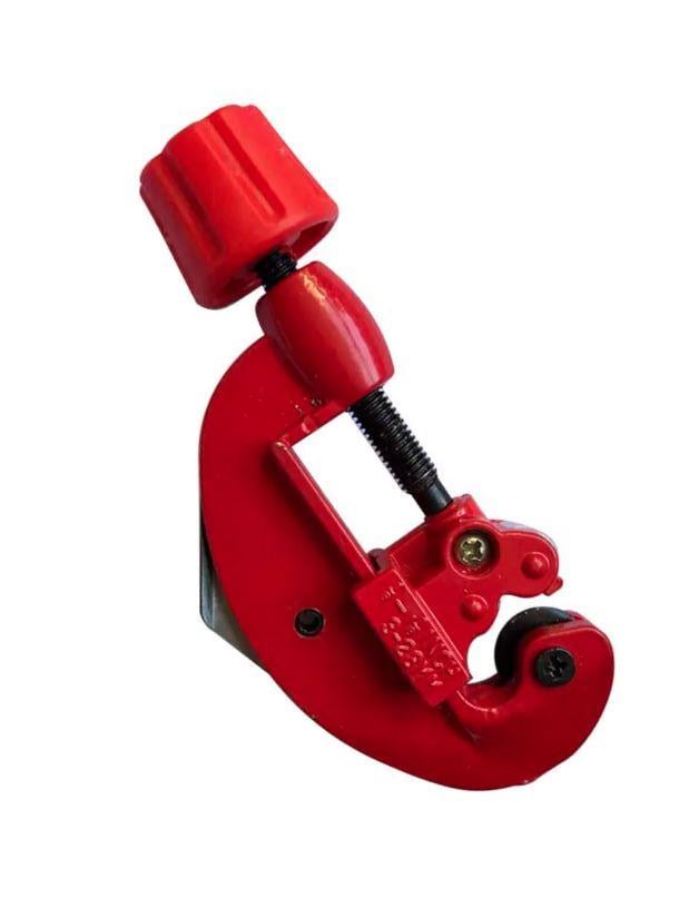 Труборіз для різання металевих та пластикових труб від 3 до 28 мм.