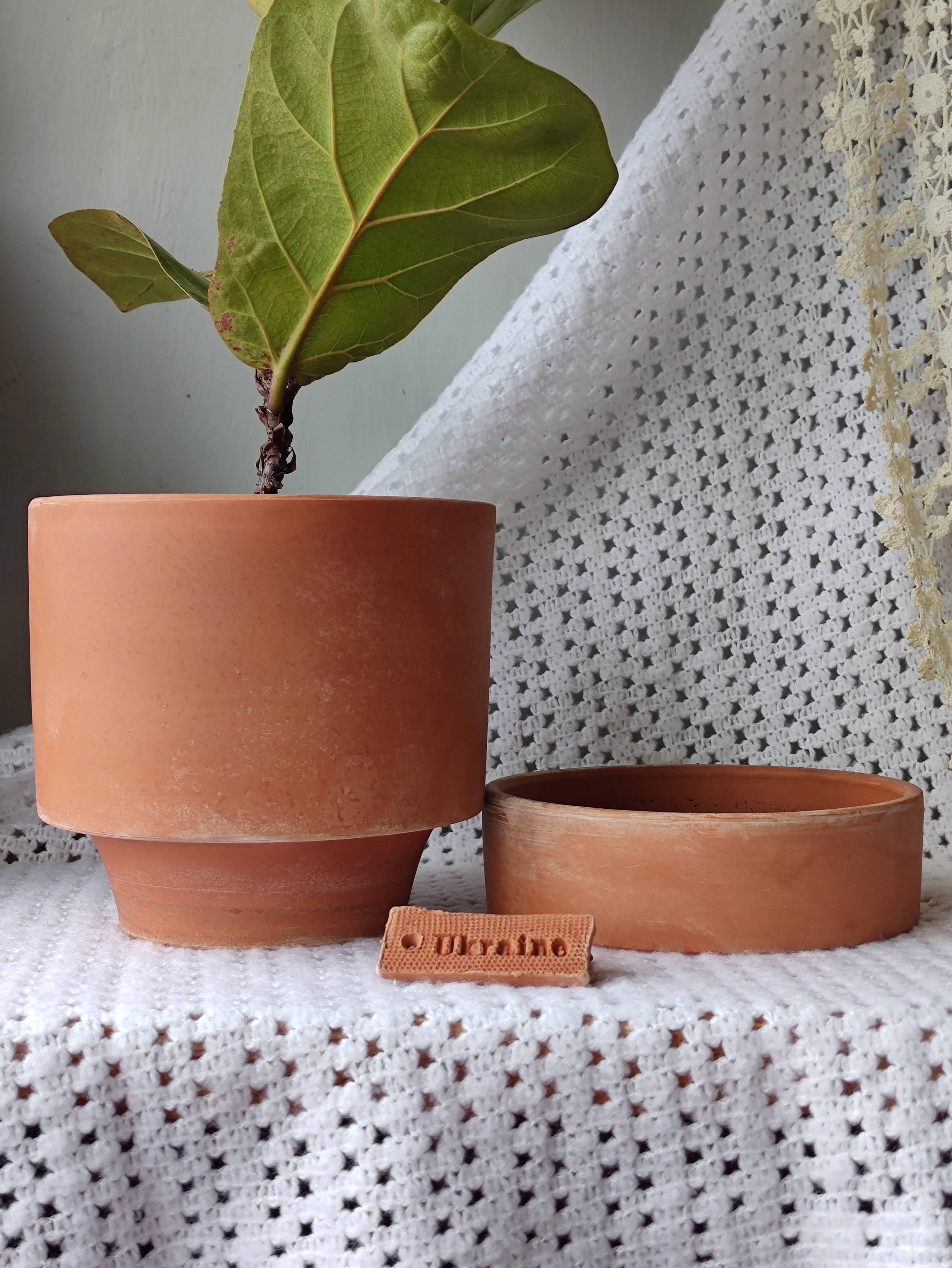 Горшок цветочный керамический глиняный KeramaTato Цилиндр С2 15х15 см 1,5 л Терракотовый - фото 3 Горшок цветочный керамический глиняный KeramaTato Цилиндр С2 15х15 см 1,5 л Терракотовый - фото 3