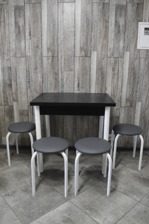 Кухонний комплект Оскар стіл розкладний/табурети 4 шт. Стандарт 60х80/80х120х75 см Чорний/Сірий (28375037)
