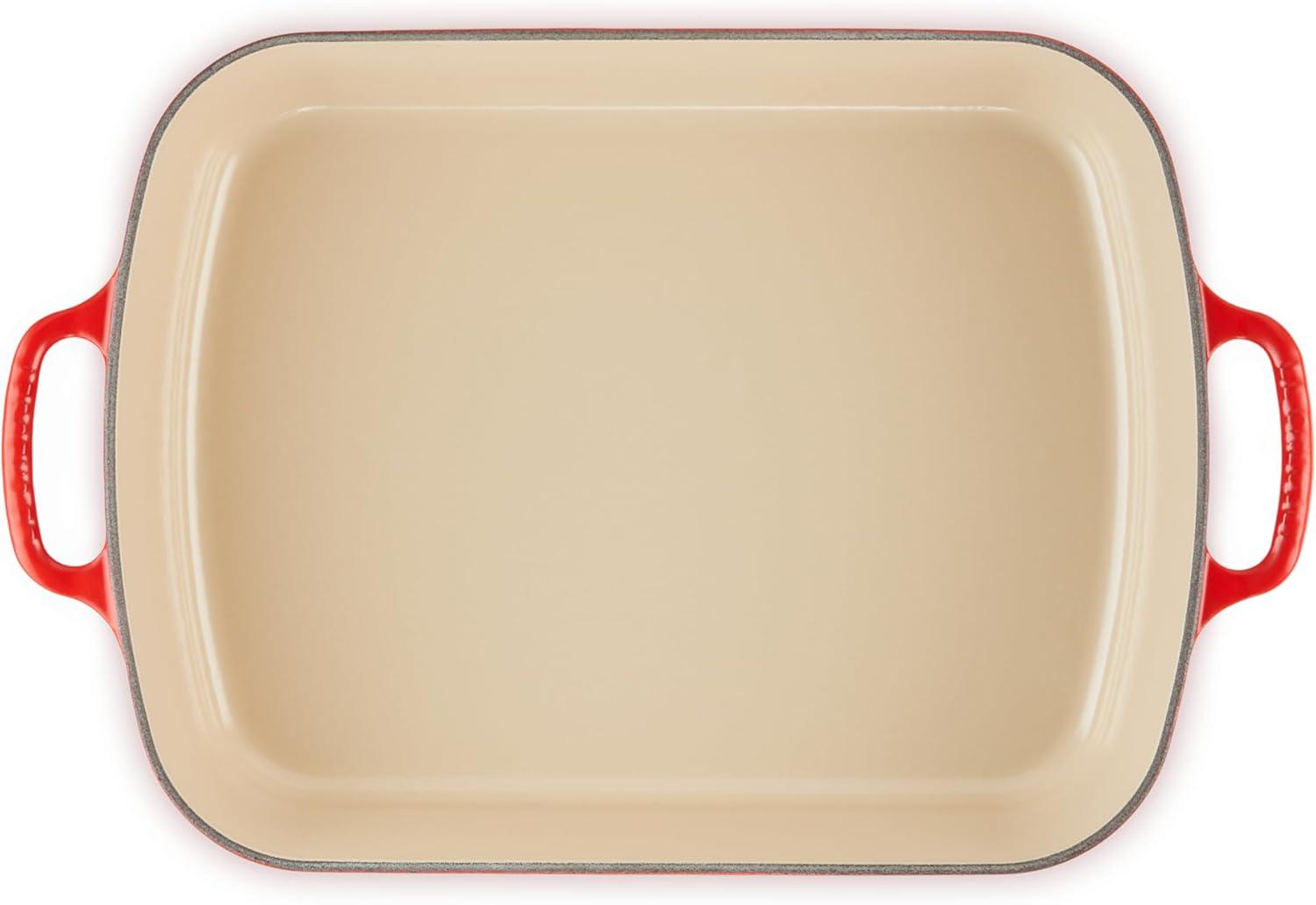 Форма для запекания Le Creuset Signature 33 см Cerise (20184332202422) - фото 4 Форма для запекания Le Creuset Signature 33 см Cerise (20184332202422) - фото 4