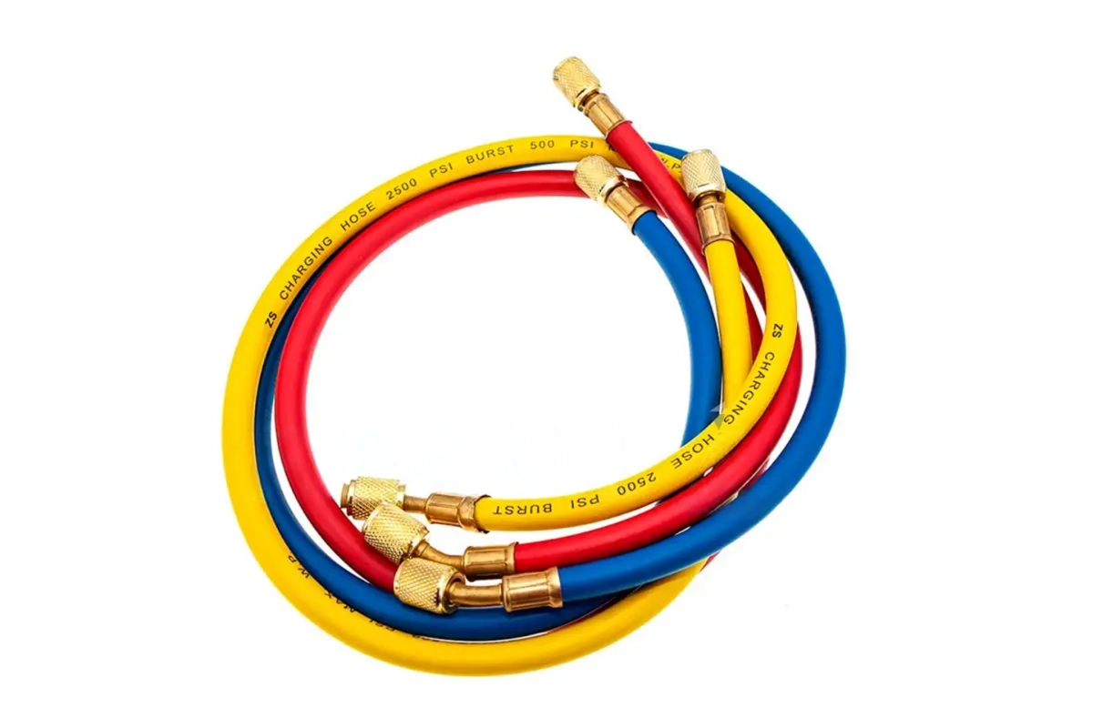 Комплект заправочных шлангов для фреона R-134a 3 шт. 32 0,8 м 500 PSI Комплект заправочных шлангов для фреона R-134a 3 шт. 32 0,8 м 500 PSI