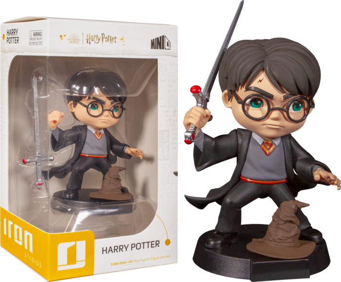 Фігурка для геймерів MiniCo Harry Potter with Sword of Gryffindor 15 см (MNC HP SG)