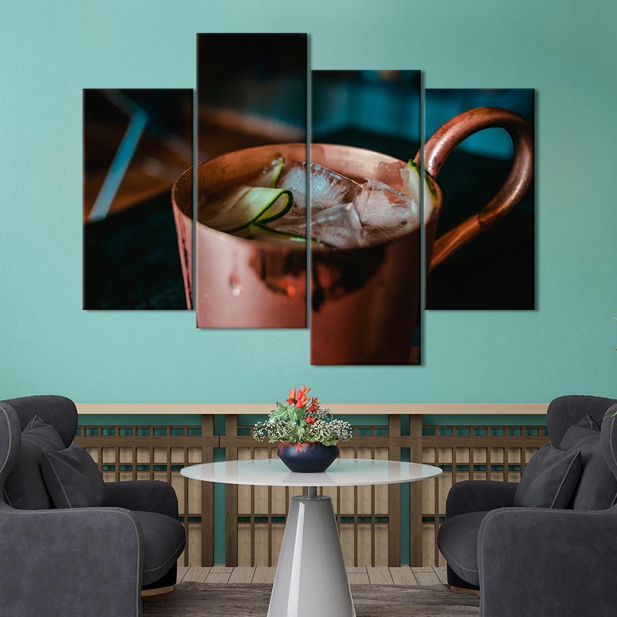 Настенний декор Коктейль на основе водки имбирного пива и лайма в медной кружке 129x90 см (A246-4)