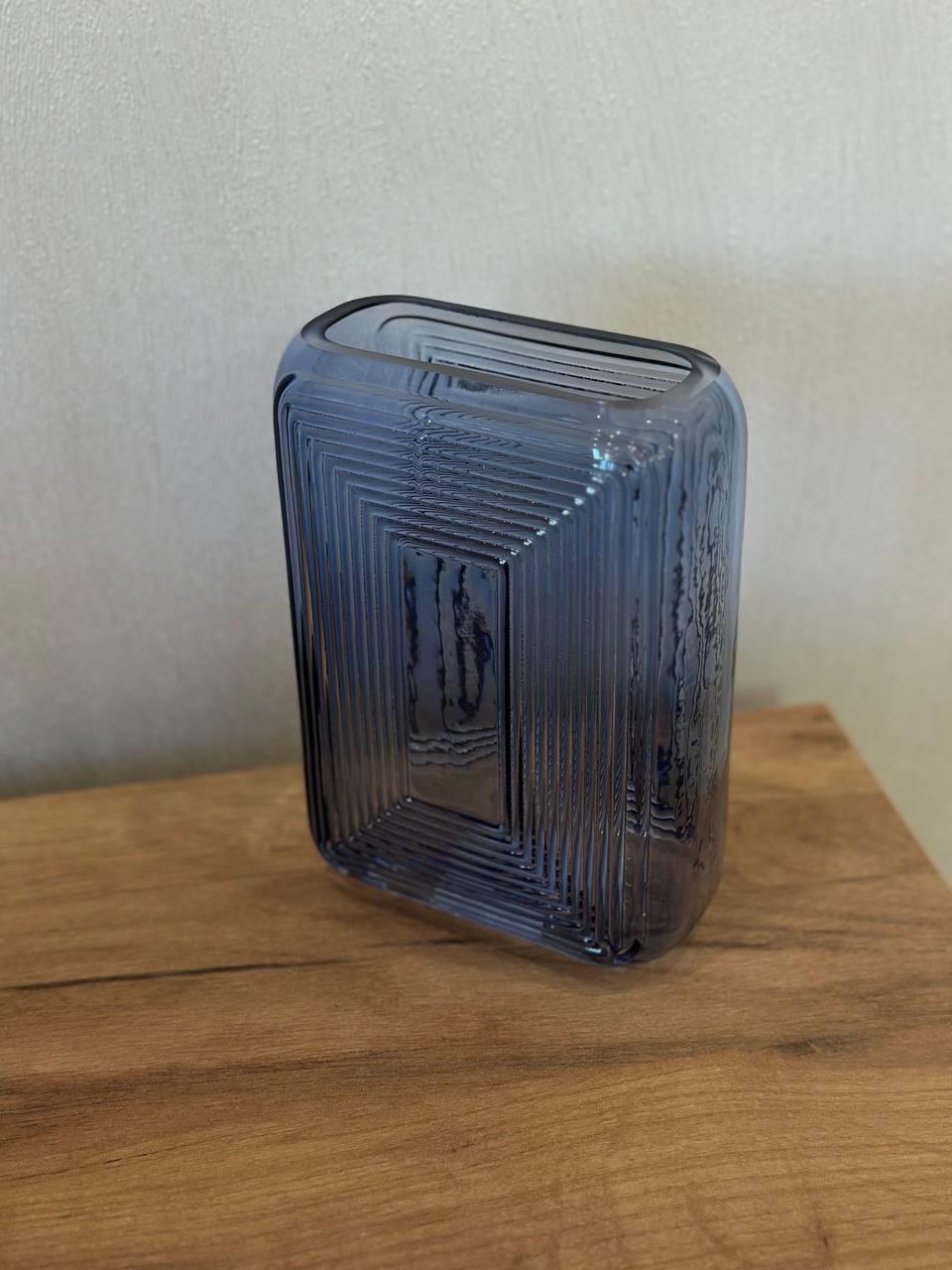 Ваза для цветов Olens Марокко стекло прямоугольная 14х6,5х20 см (102-928) Ваза для цветов Olens Марокко стекло прямоугольная 14х6,5х20 см (102-928)