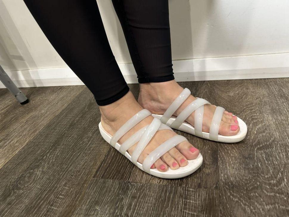 Шльопанці жіночі утеплені Crocs Splash Glossy Strappy Slide р. 37-38 Білий (14817) - фото 3