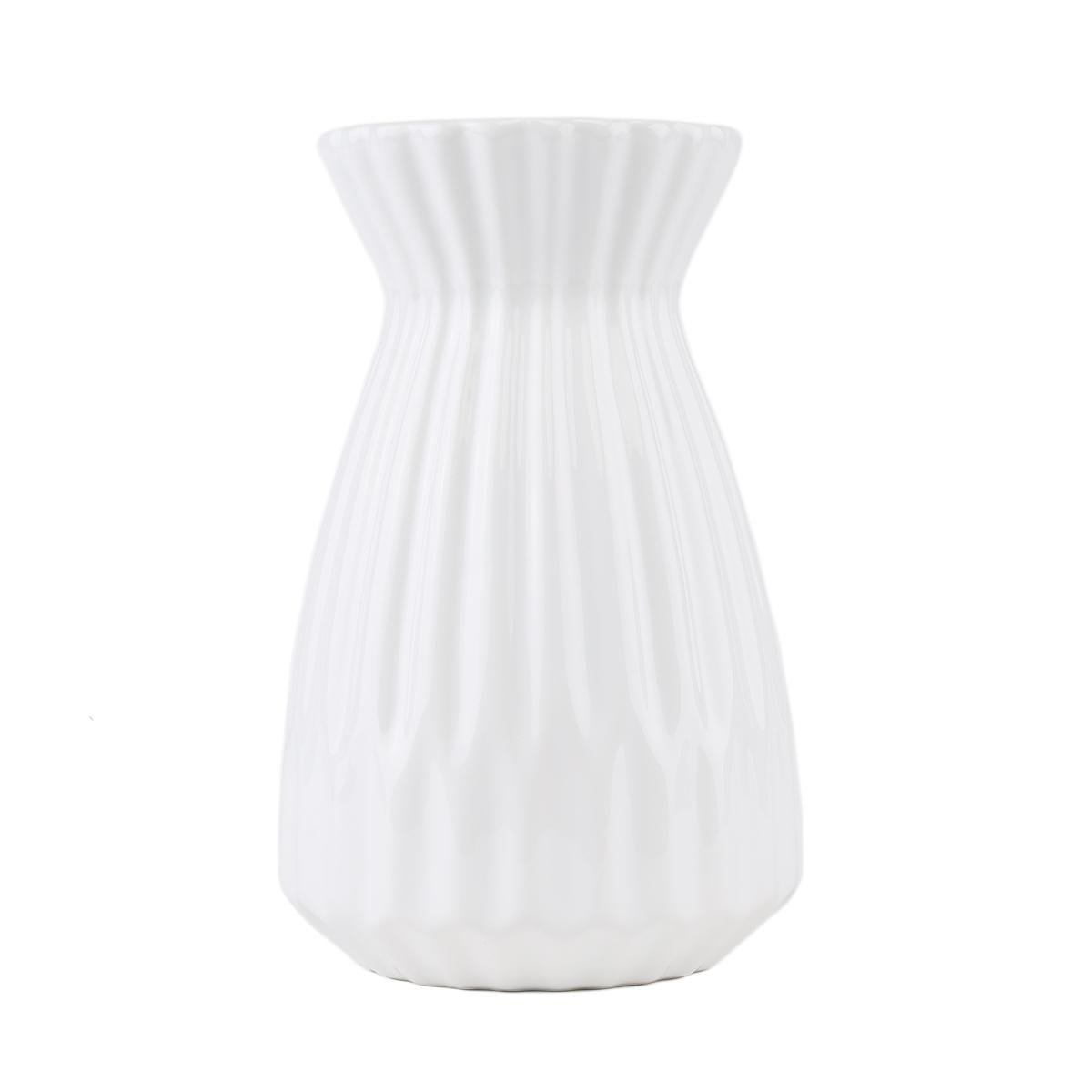 Настольная керамическая ваза Light House Утонченность 20 см Белый
