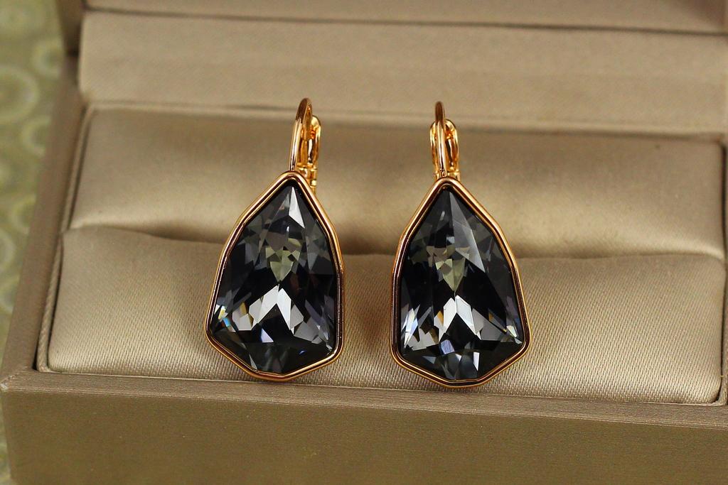 Сережки Xuping Jewelry Сваровскі Моноліт з великим чорним каменем 2,8 см Золотистий (31462938)