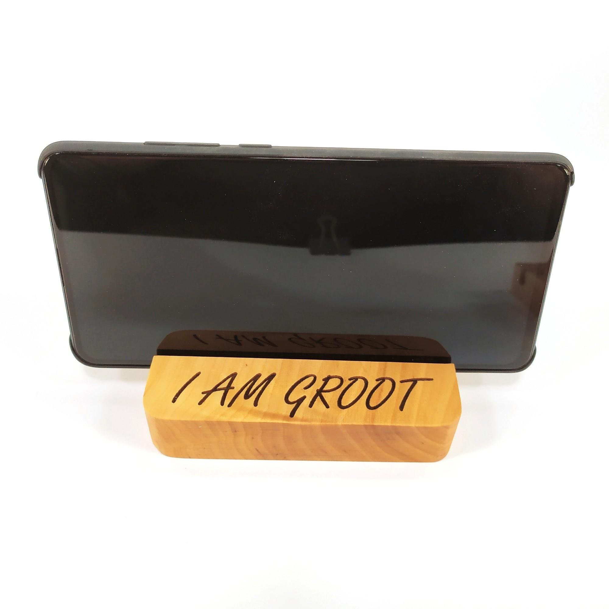 Подставка для телефона Майстерня містера Томаса I AM GROOT 12х10 см Коричневый - фото 6 Подставка для телефона Майстерня містера Томаса I AM GROOT 12х10 см Коричневый - фото 6