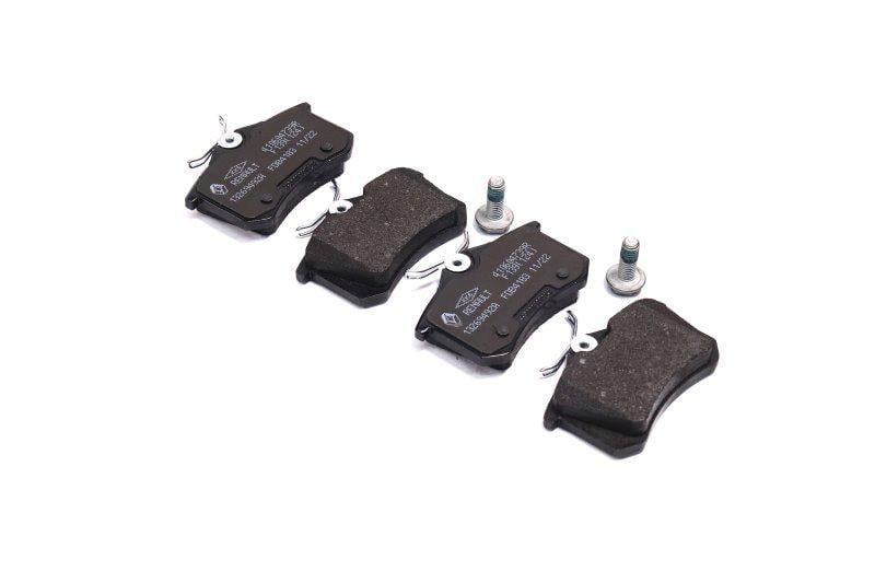 Колодки гальмівні задній міст RENAULT (440605713R) Колодки гальмівні задній міст RENAULT (440605713R)