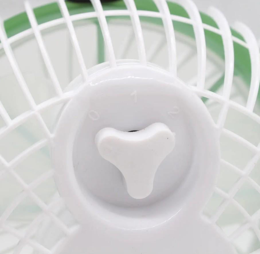 Вентилятор настільний міні від мережі Зелений (177) - фото 5 Вентилятор настільний міні від мережі Зелений (177) - фото 5